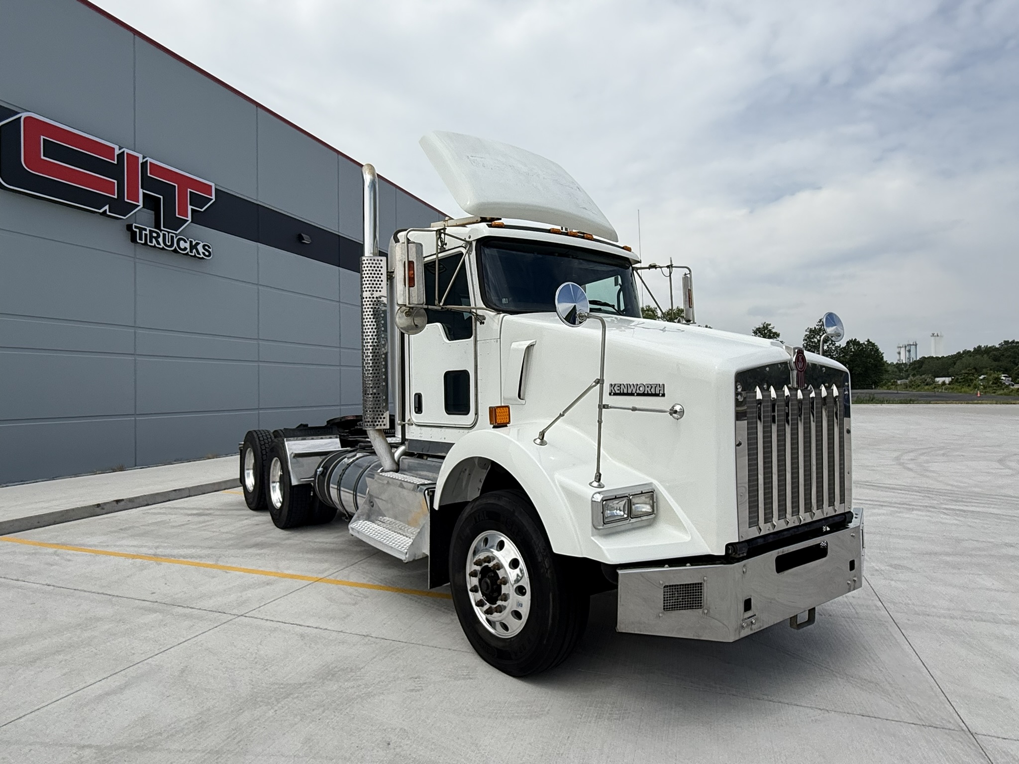 2017 KENWORTH T800 2017 KENWORTH T800 - image 4 of 6