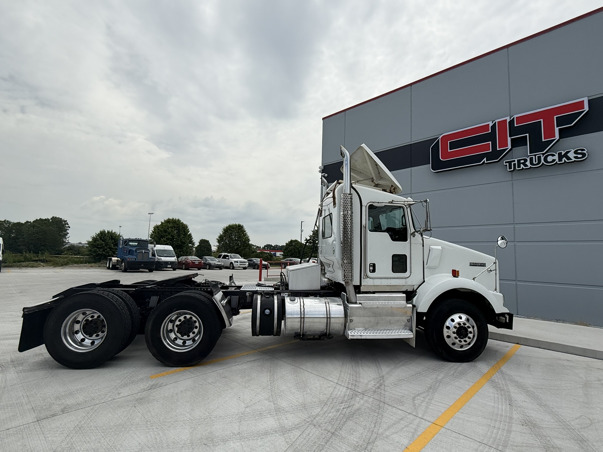 2017 KENWORTH T800 2017 KENWORTH T800 - image 6 of 6