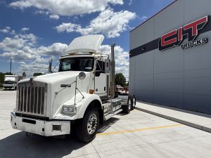 USED 2017 KENWORTH T800 - CIT TRUCKS