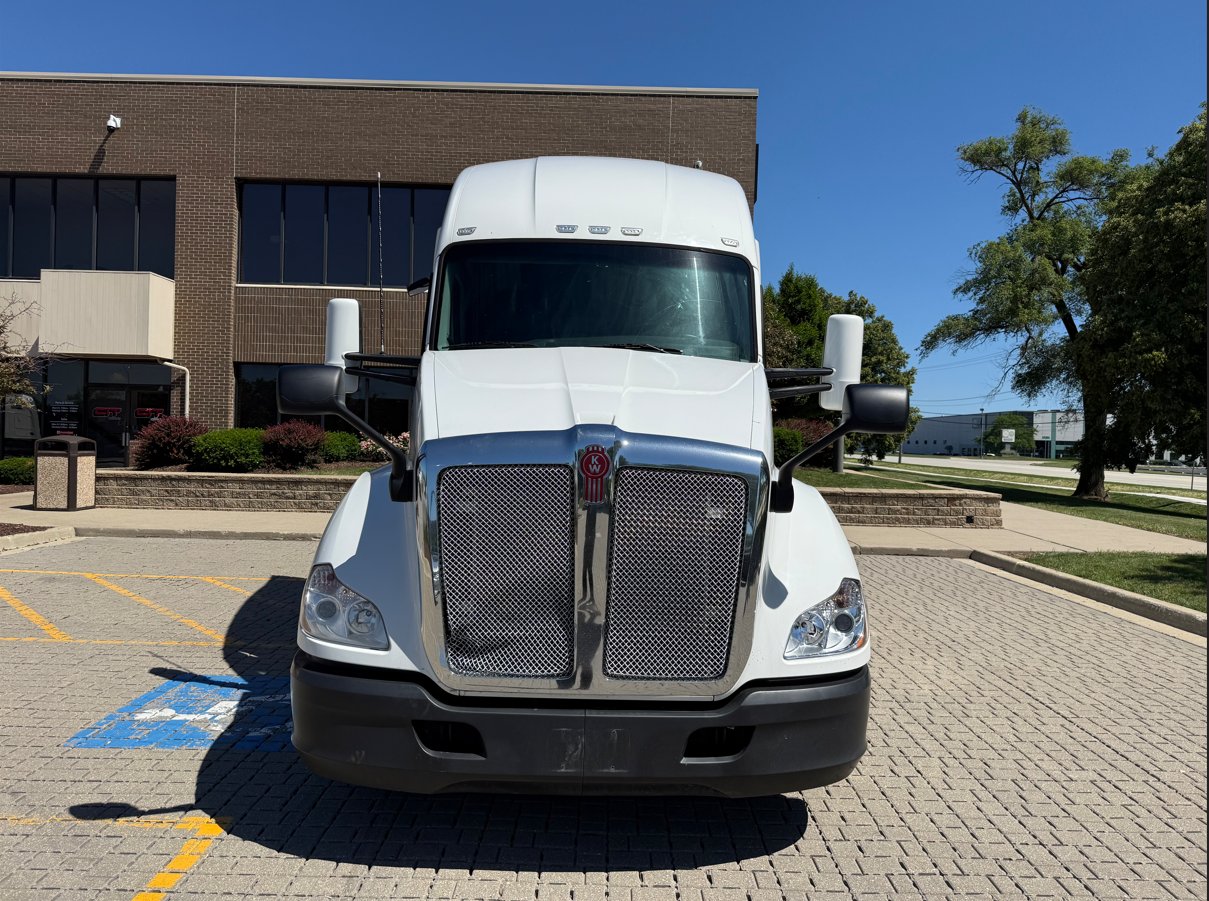 2022 KENWORTH T680 2022 KENWORTH T680 - image 2 of 6