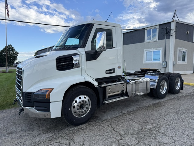 NEW 2027 MACK ANTHEM NEW 2027 MACK ANTHEM - image 1 of 6