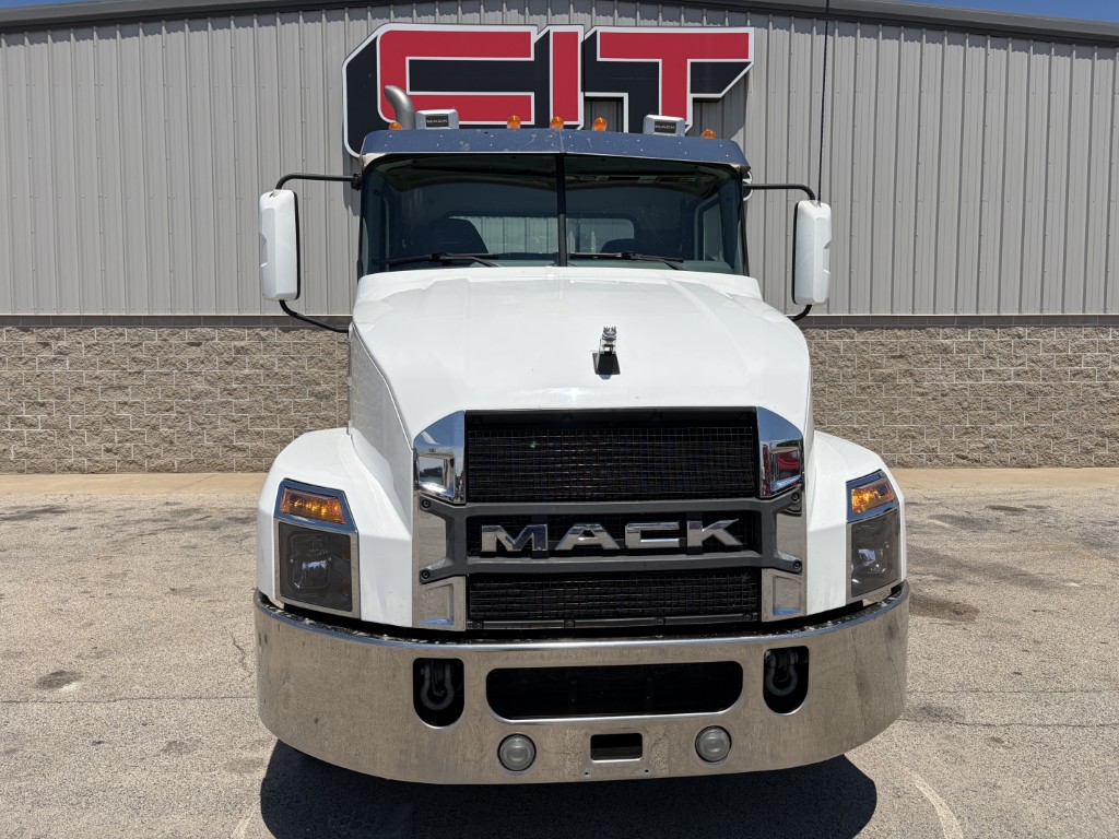 2020 MACK ANTHEM - image 2 of 6