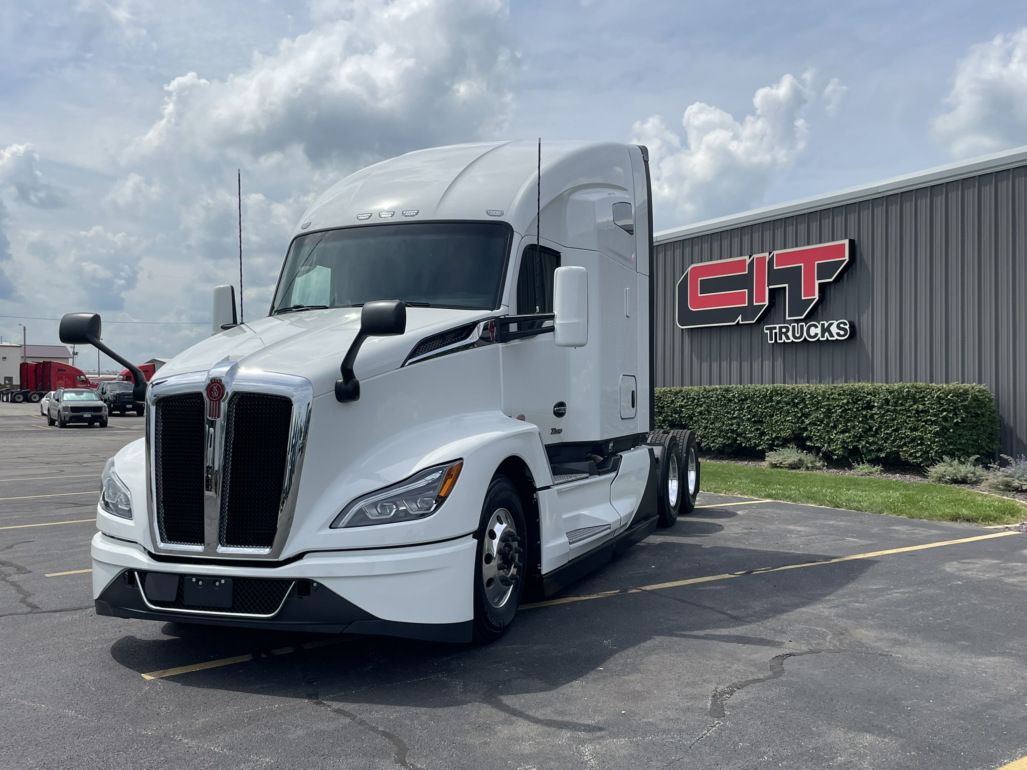 IMG_1614 New 2027 Kenworth T680 Sleeper - CIT Trucks