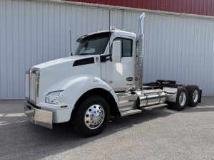 NEW 2027 KENWORTH T880 - CIT TRUCKS