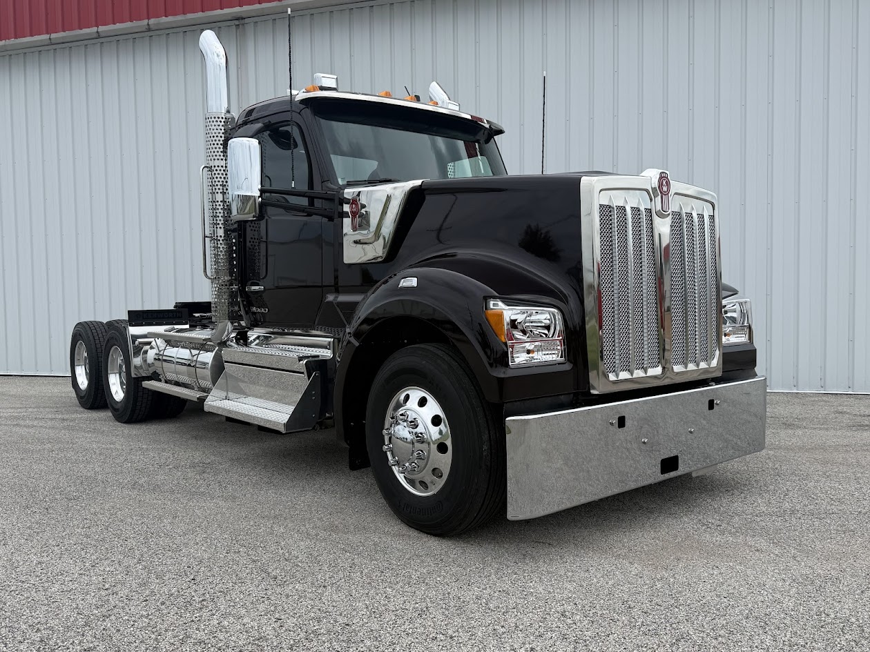 NEW 2027 KENWORTH W990 NEW 2027 KENWORTH W990 - image 3 of 6