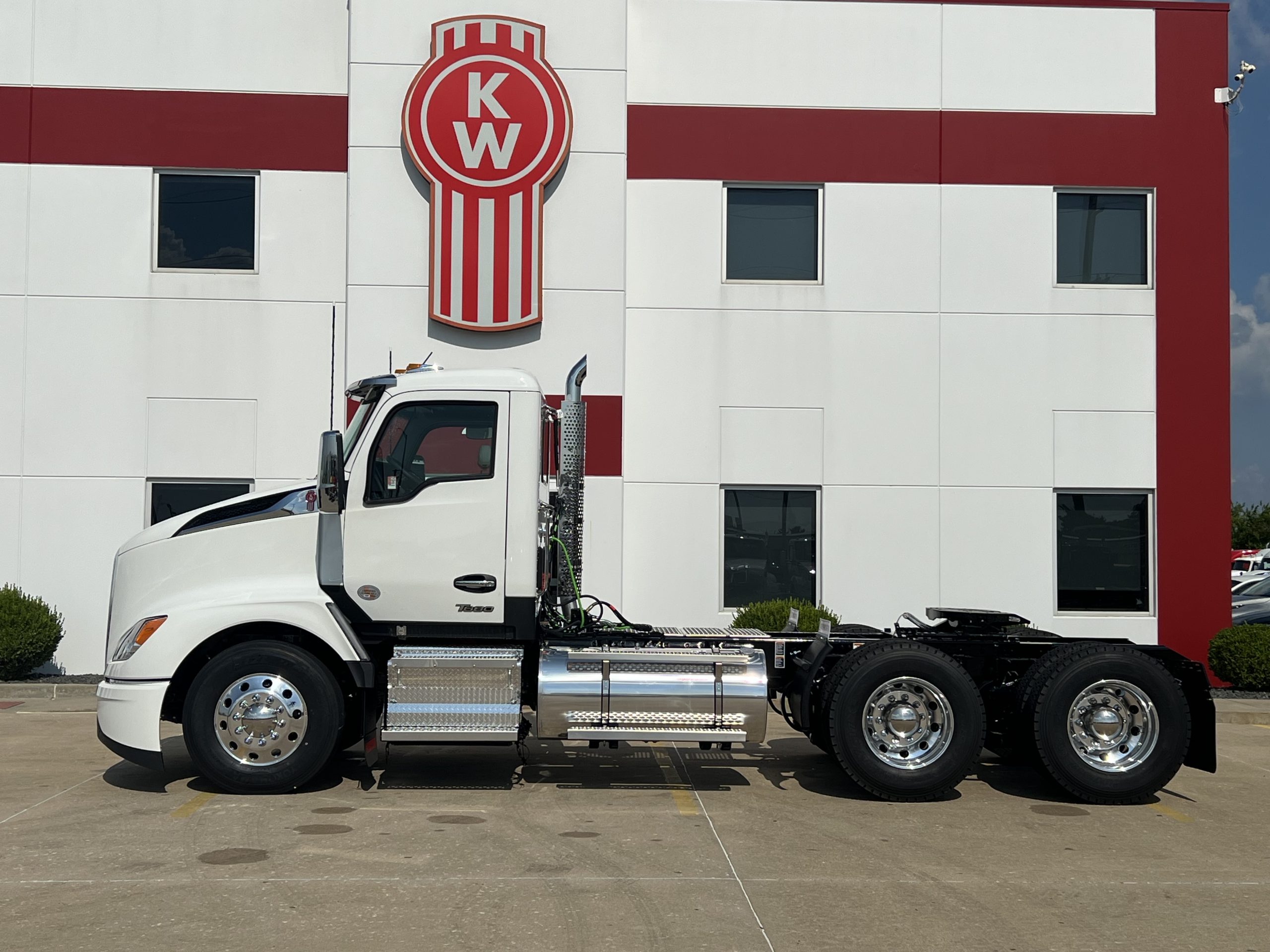 NEW 2027 KENWORTH T680 NEW 2027 KENWORTH T680 - image 6 of 6