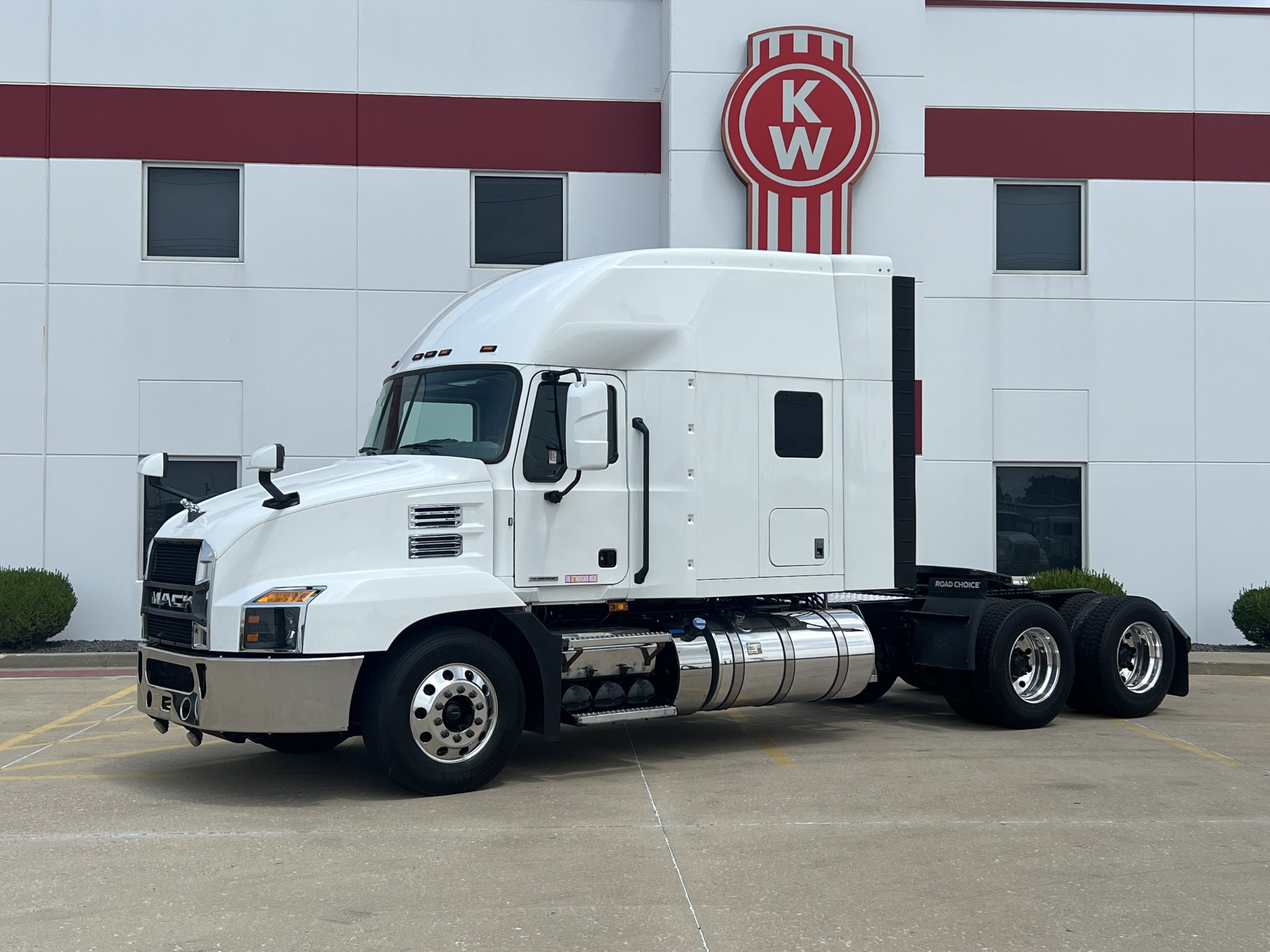 IMG_7365 2023 MACK ANTHEM SLEEPER - CIT TRUCKS