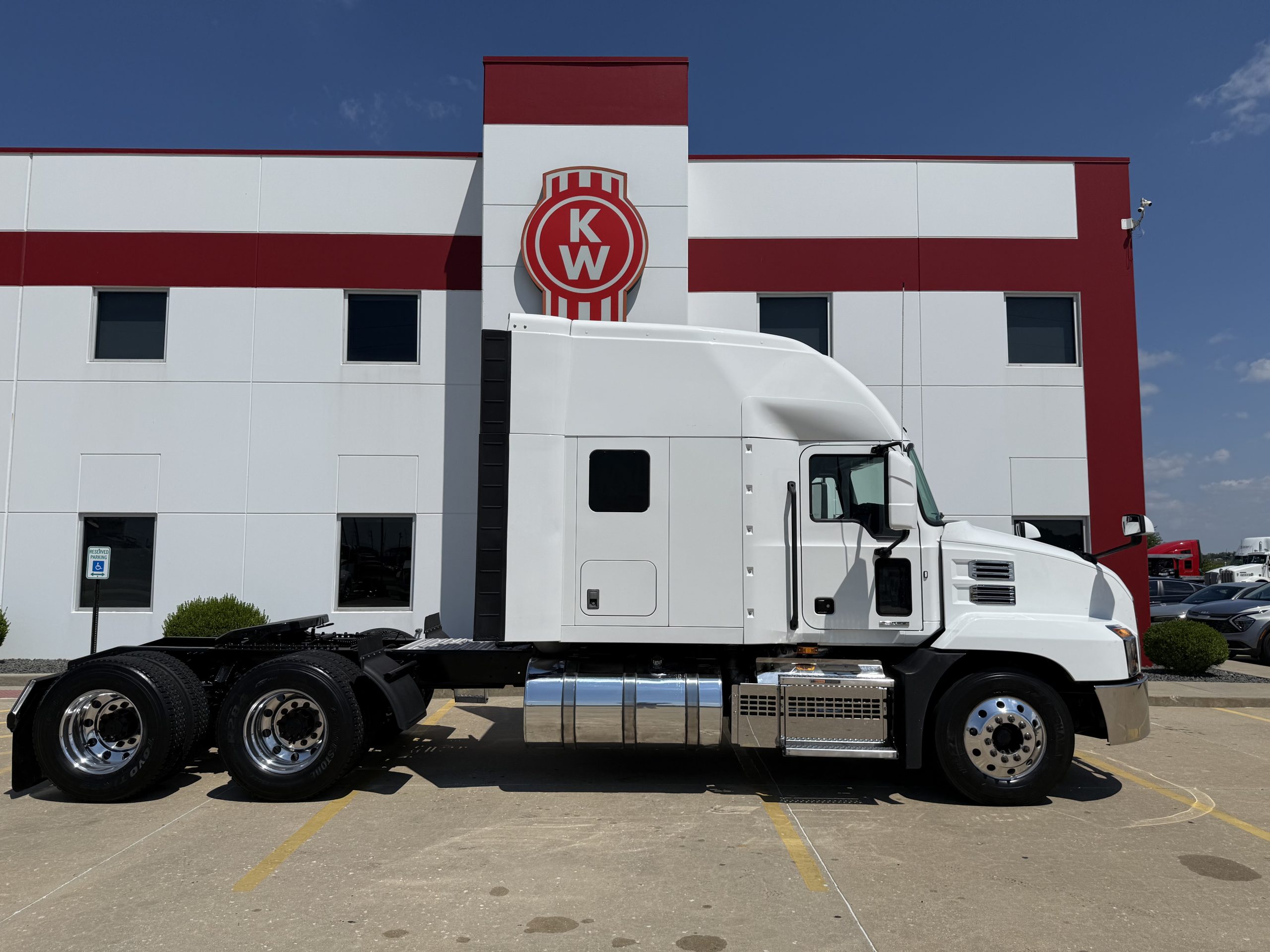 2023 MACK ANTHEM - image 4 of 6
