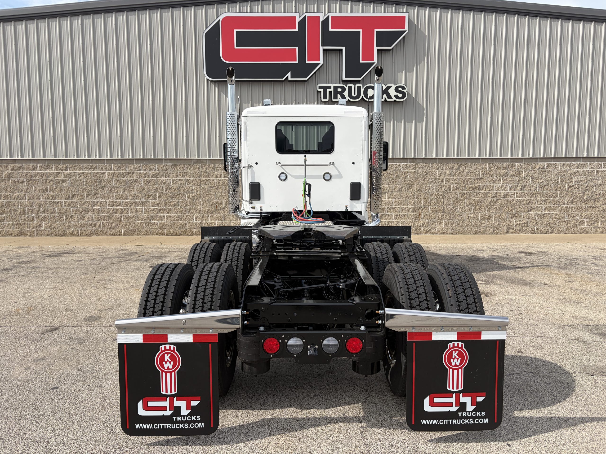 NEW 2027 KENWORTH T880 - image 5 of 6