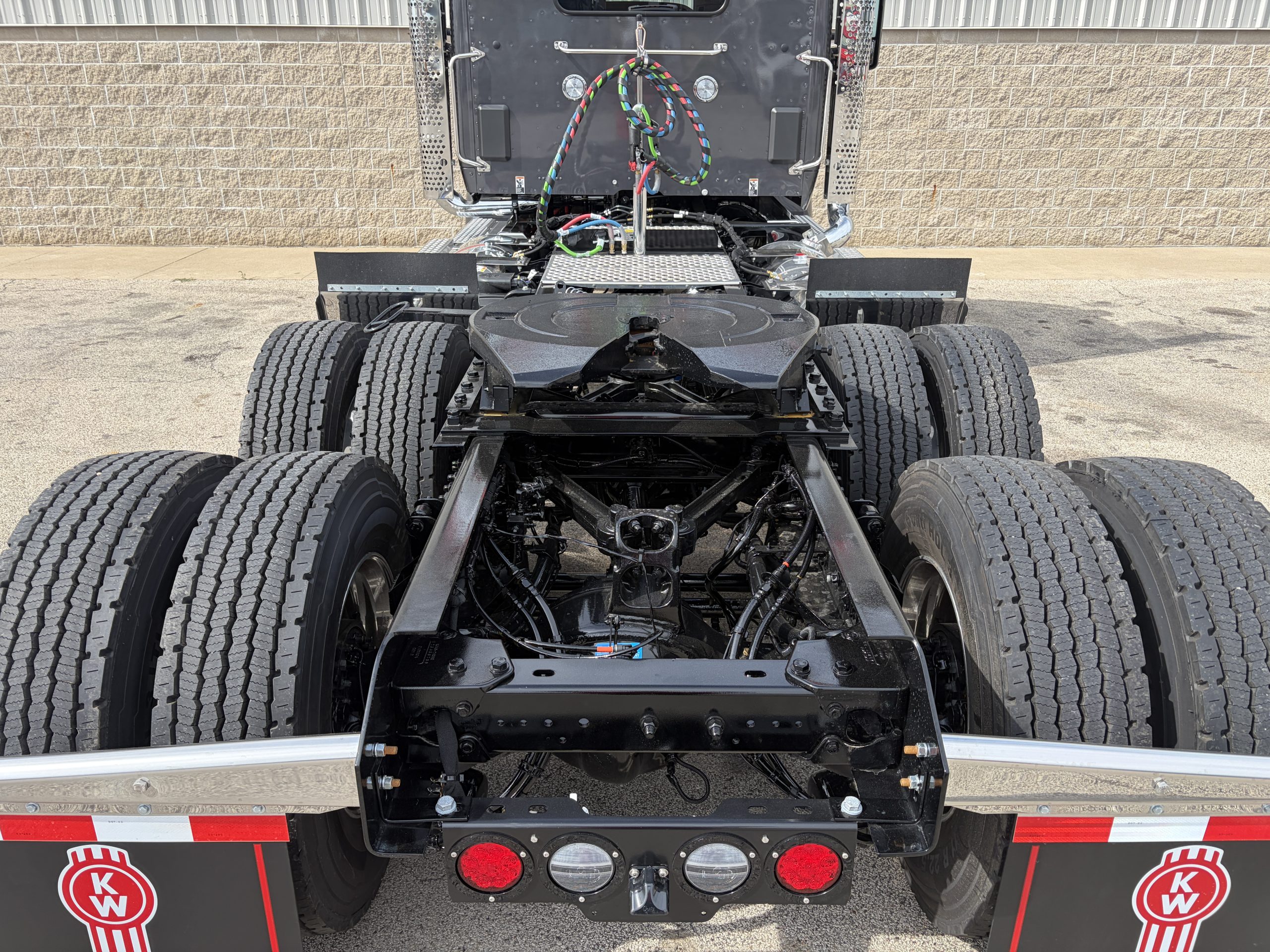 NEW 2027 KENWORTH T880 - image 5 of 6