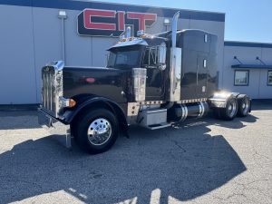 2000 PETERBILT 379 - CIT Trucks