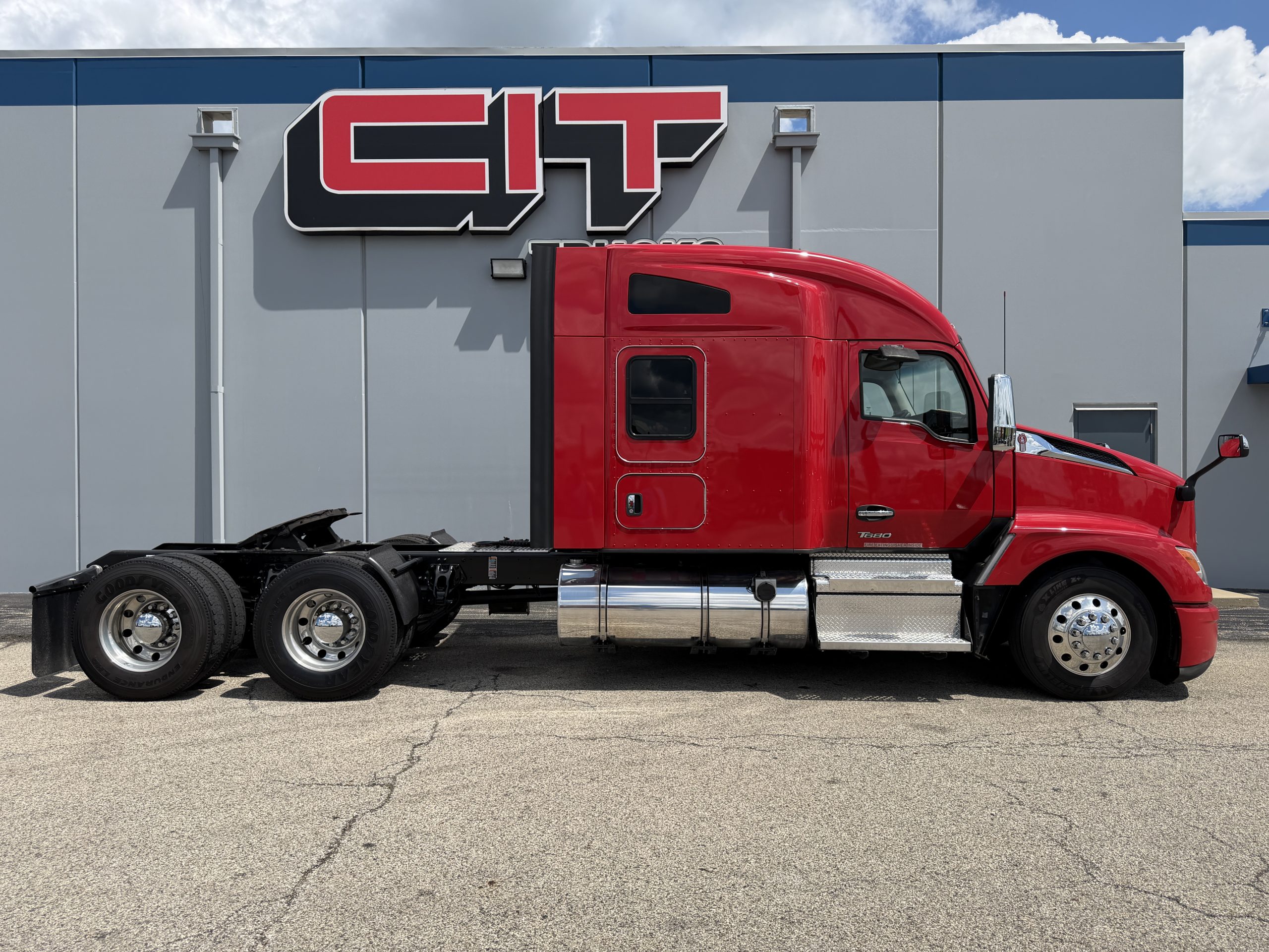 2022 KENWORTH T680 2022 KENWORTH T680 - image 3 of 6