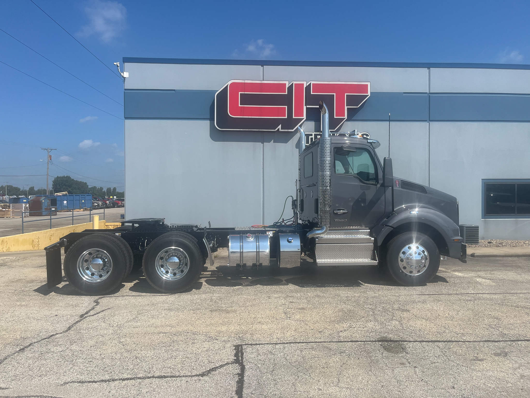 NEW 2027 KENWORTH T880 - image 4 of 6