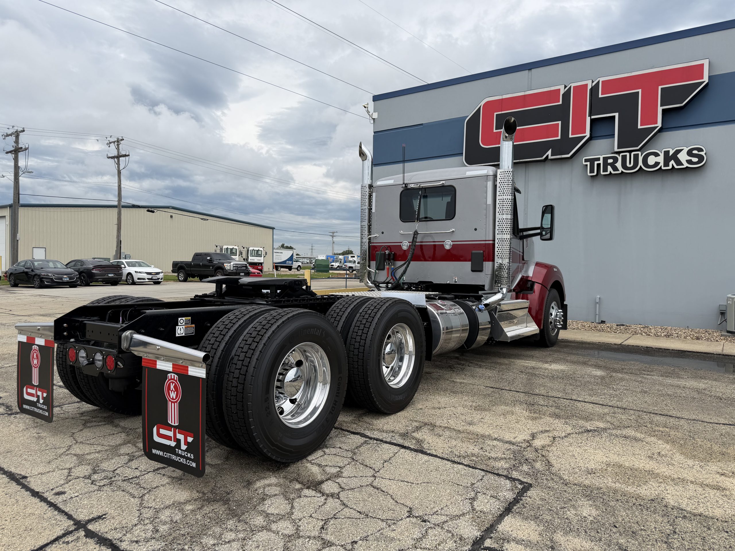 NEW 2027 Kenworth W990 NEW 2027 Kenworth W990 - image 5 of 6