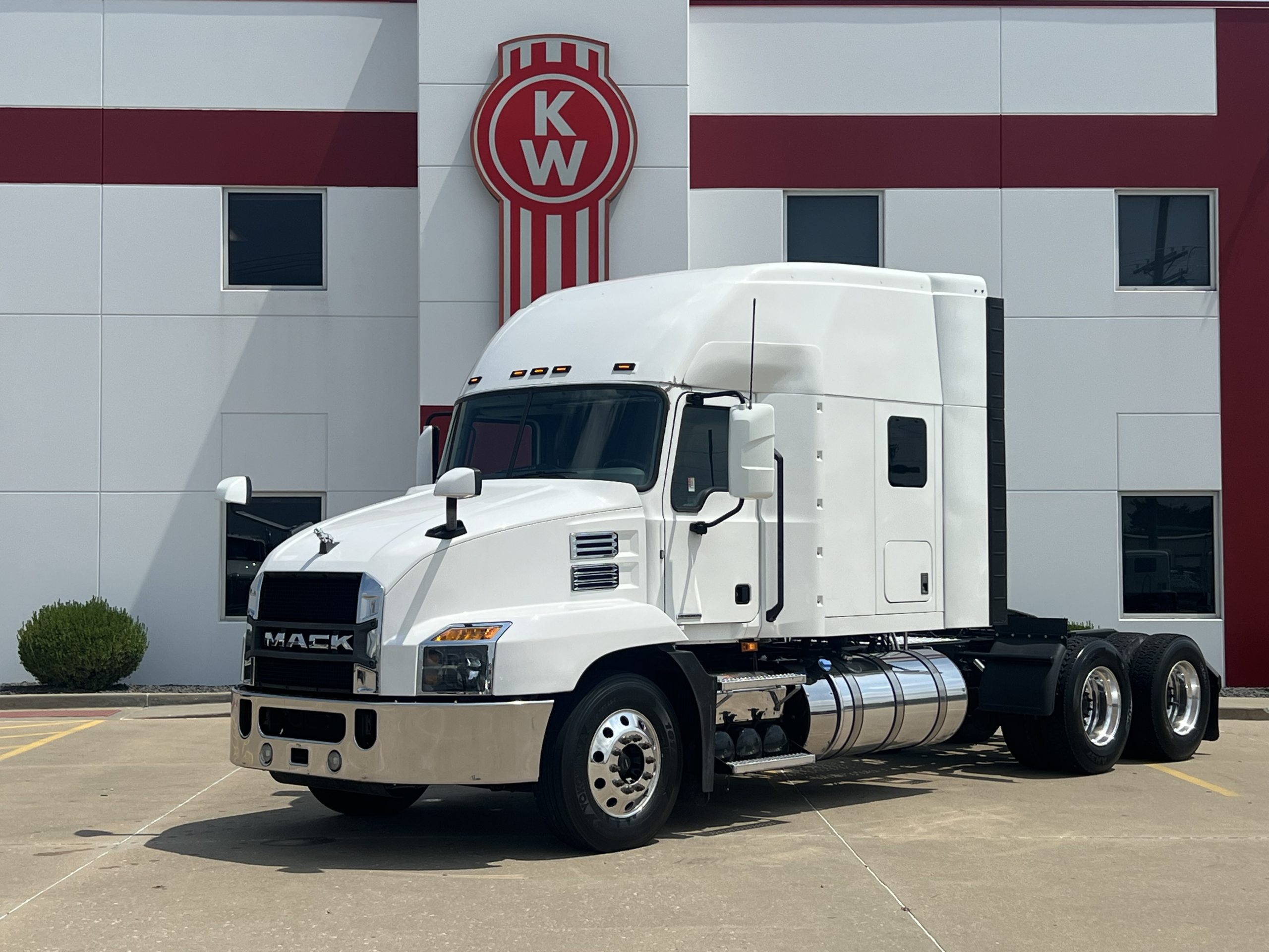 2023 MACK ANTHEM 2023 MACK ANTHEM - image 1 of 6
