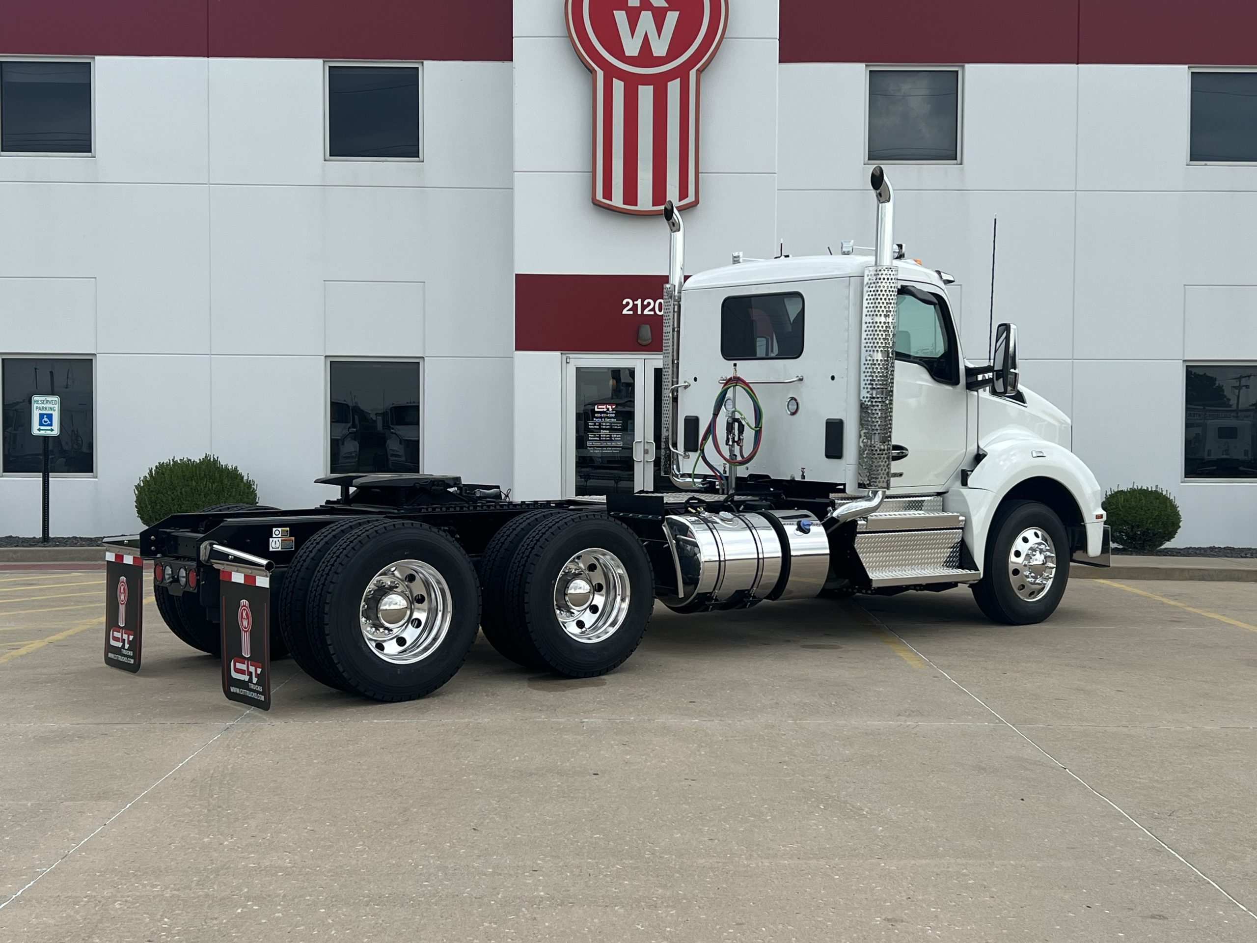 NEW 2027 KENWORTH T880 - image 5 of 6