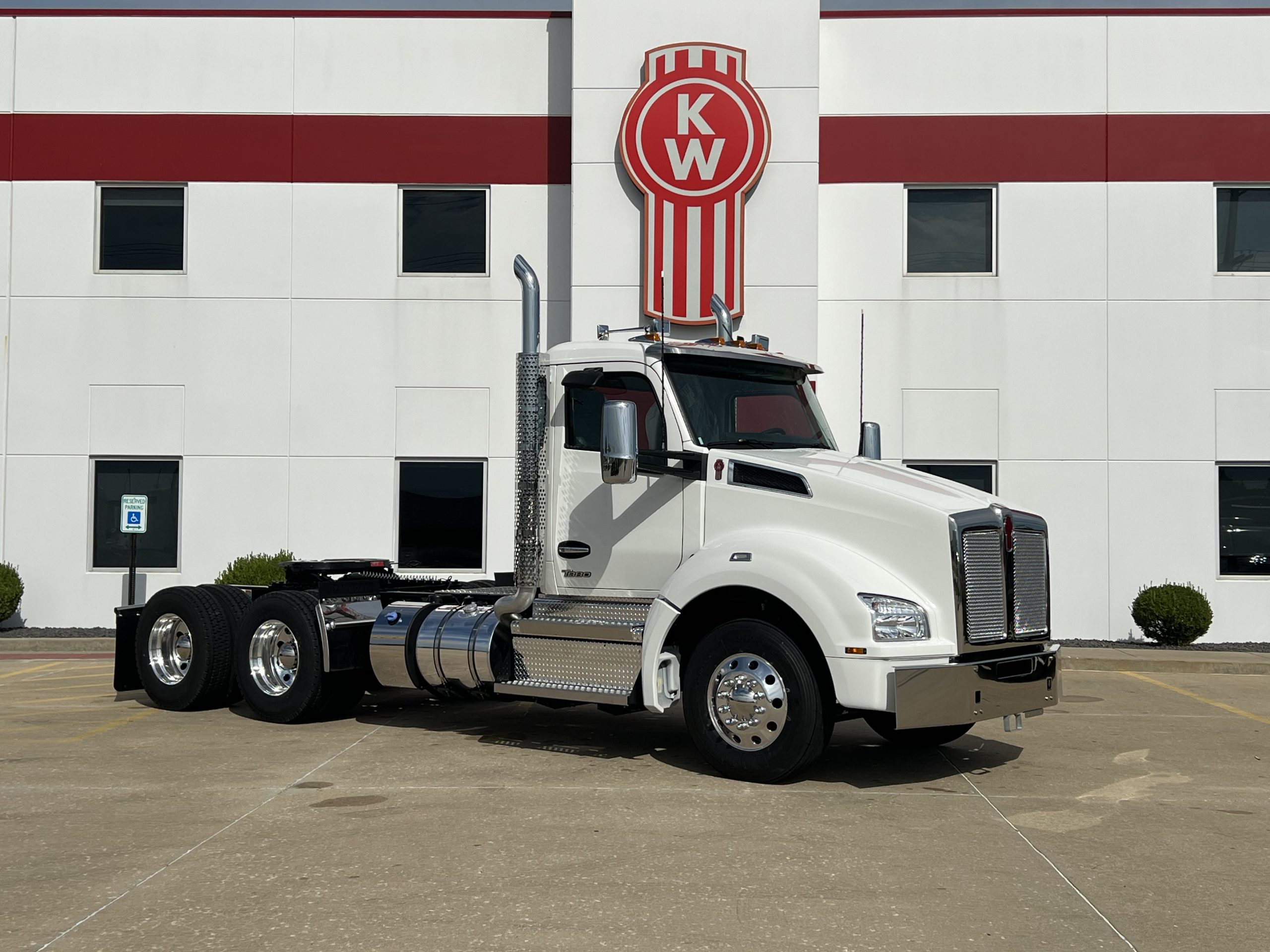 NEW 2027 KENWORTH T880 NEW 2027 KENWORTH T880 - image 3 of 6