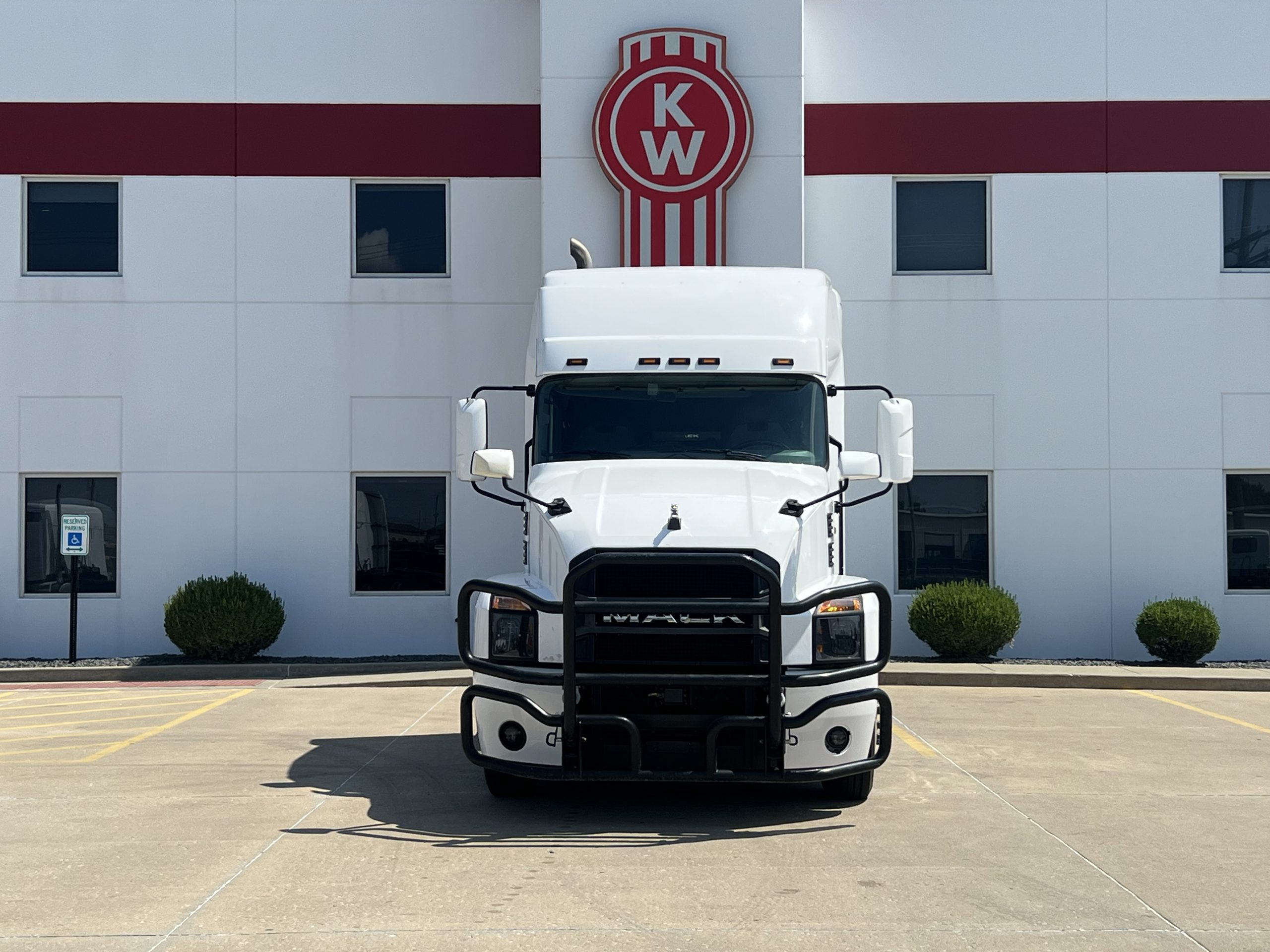 2019 MACK ANTHEM 2019 MACK ANTHEM - image 2 of 6