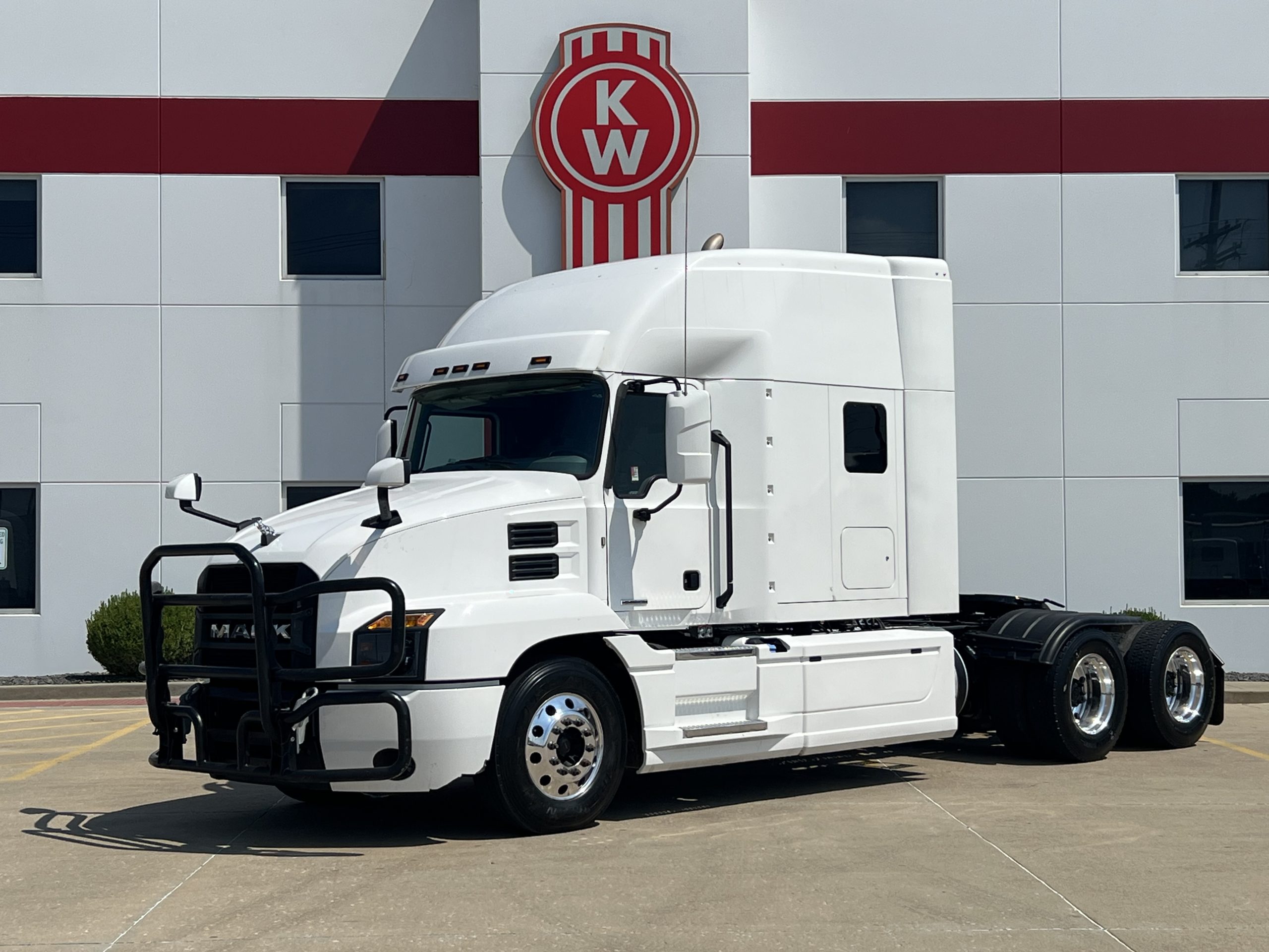 2020 MACK ANTHEM 2020 MACK ANTHEM - image 1 of 6
