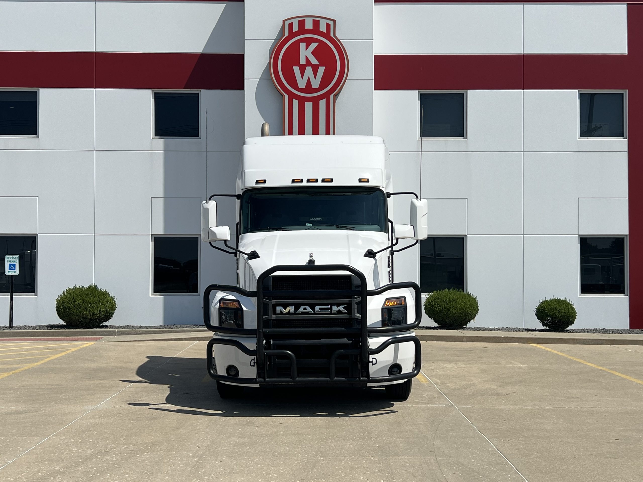 2020 MACK ANTHEM 2020 MACK ANTHEM - image 2 of 6