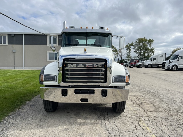 NEW 2027 MACK GRANITE 64FT NEW 2027 MACK GRANITE 64FT - image 2 of 6