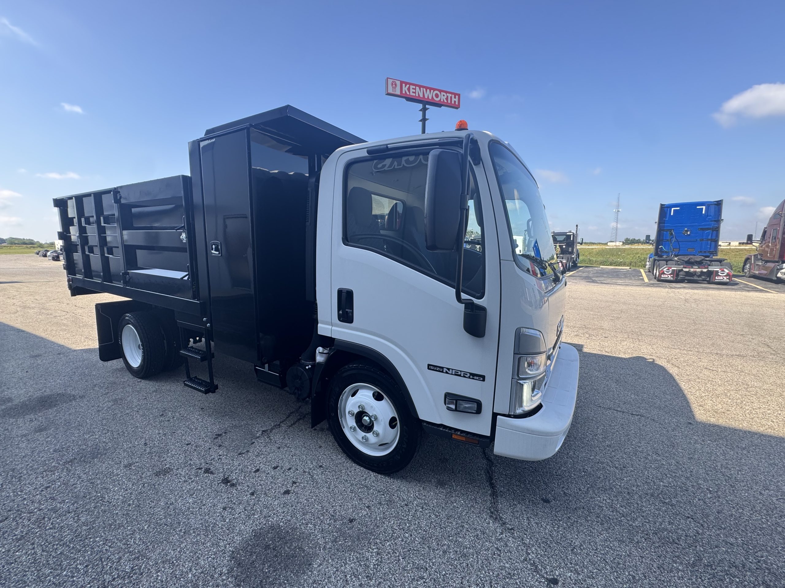 NEW 2026 ISUZU NPRHD NEW 2026 ISUZU NPRHD - image 6 of 6