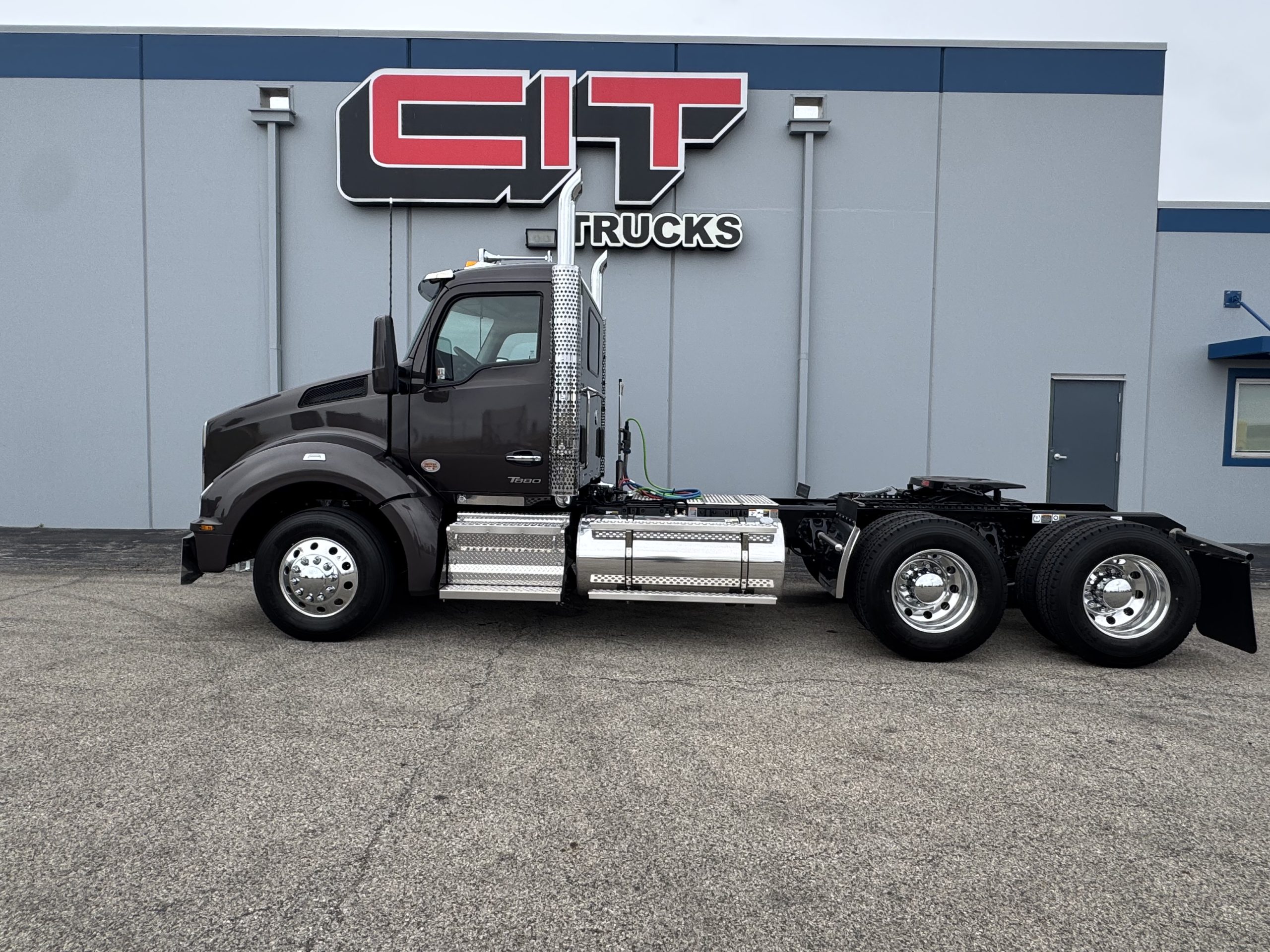 2027 KENWORTH T880 2027 KENWORTH T880 - image 6 of 6