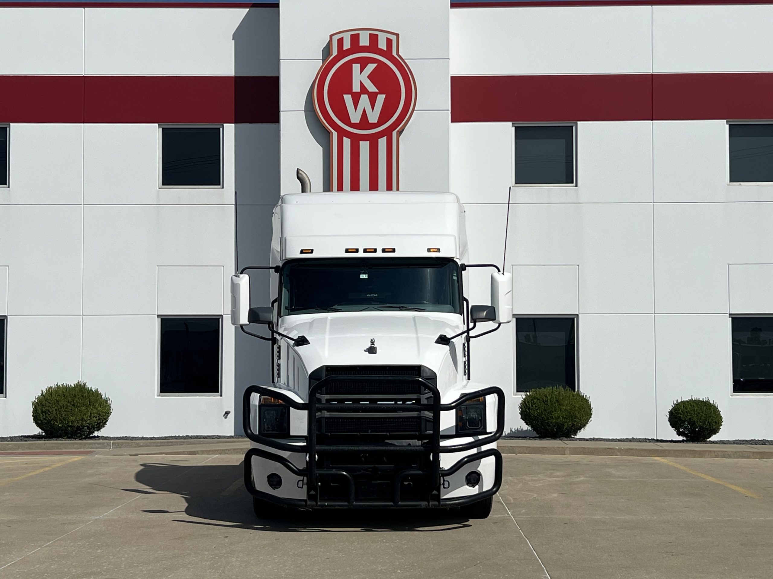 2019 MACK ANTHEM - image 2 of 6