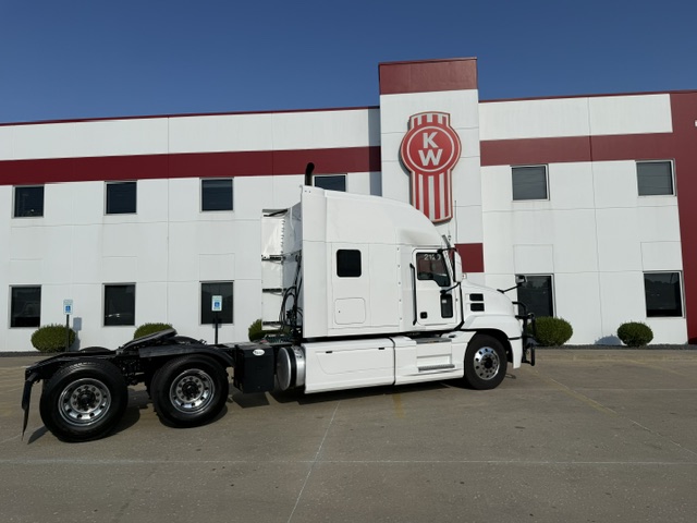 2019 MACK AN64T - image 5 of 6