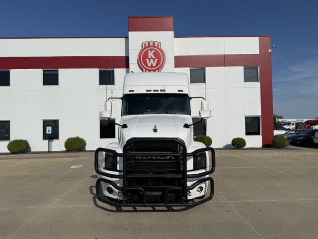 2019 MACK AN64T - image 2 of 6