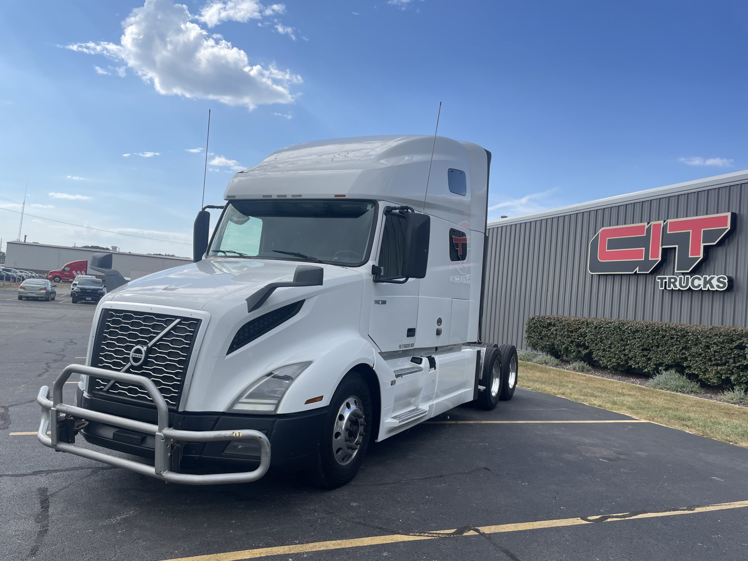 2019 VOLVO VNL760 - image 1 of 6