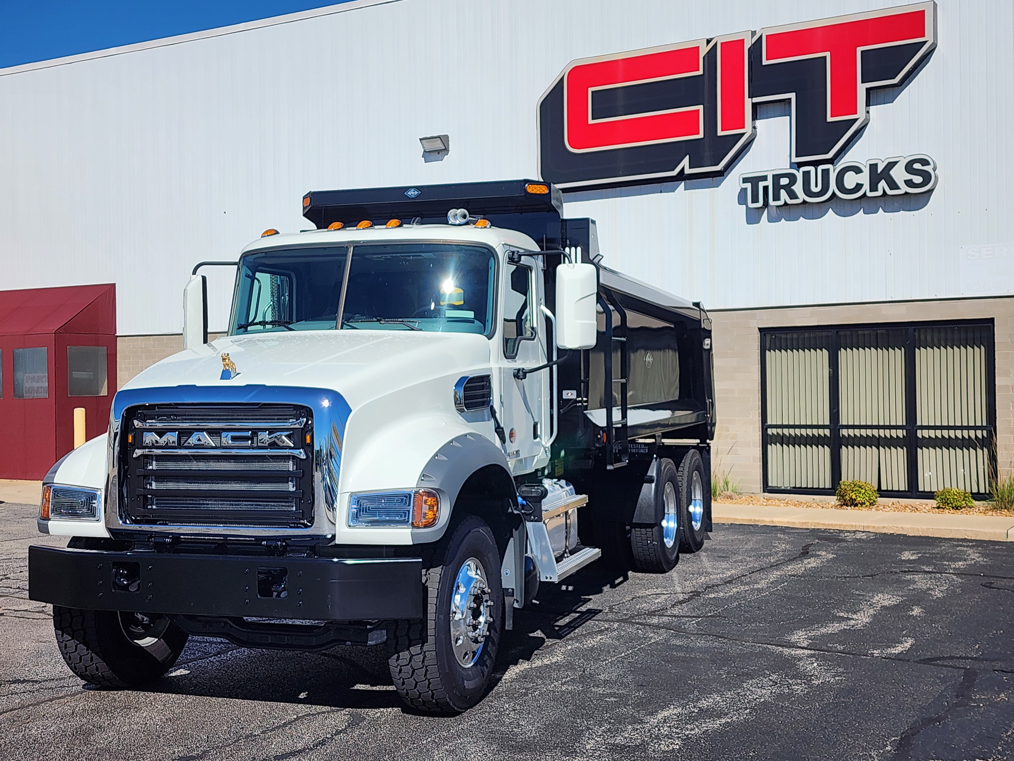 20261002_112313 NEW 2027 MACK GRANITE 64F