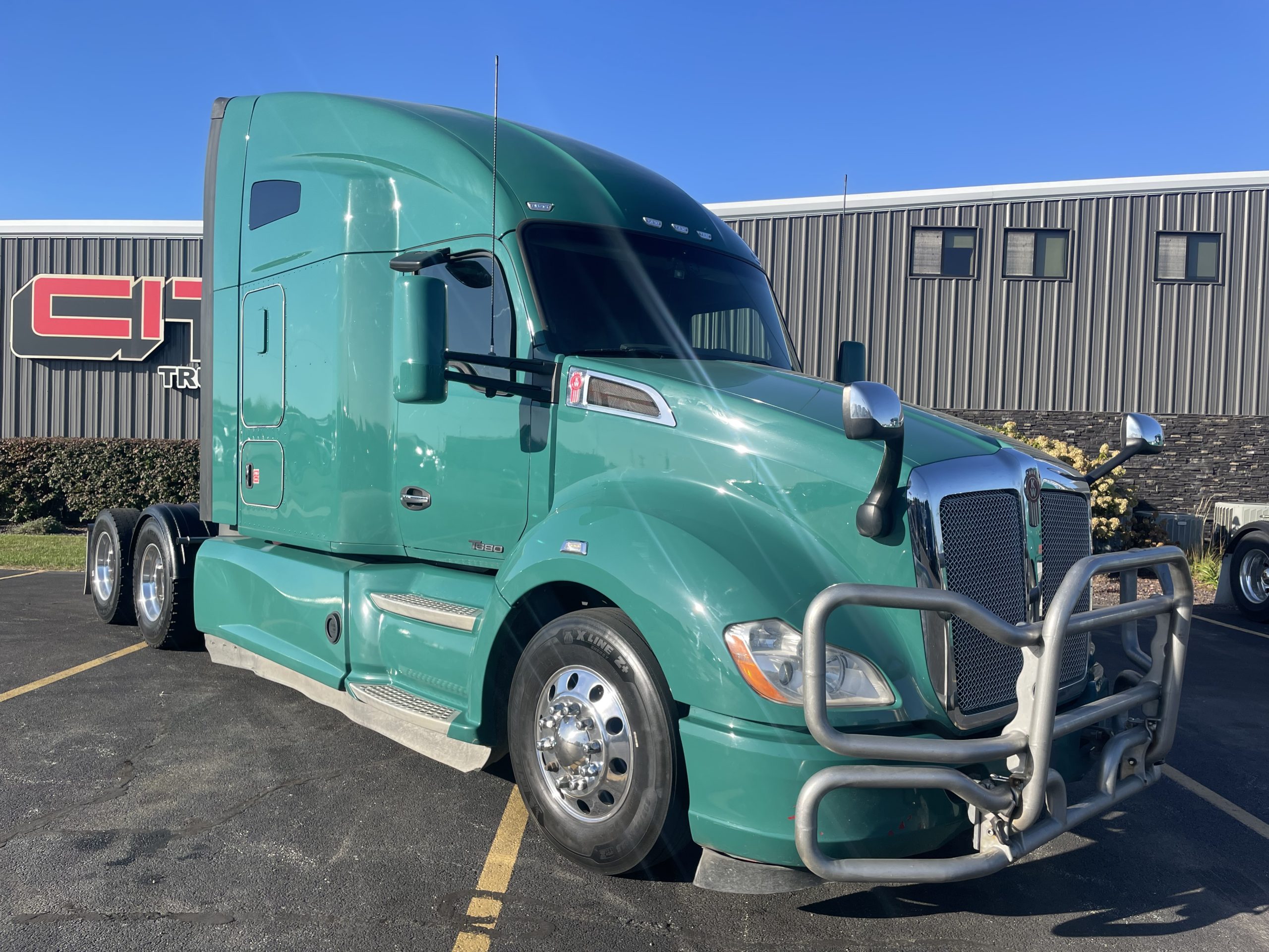 2020 KENWORTH T680 2020 KENWORTH T680 - image 3 of 6