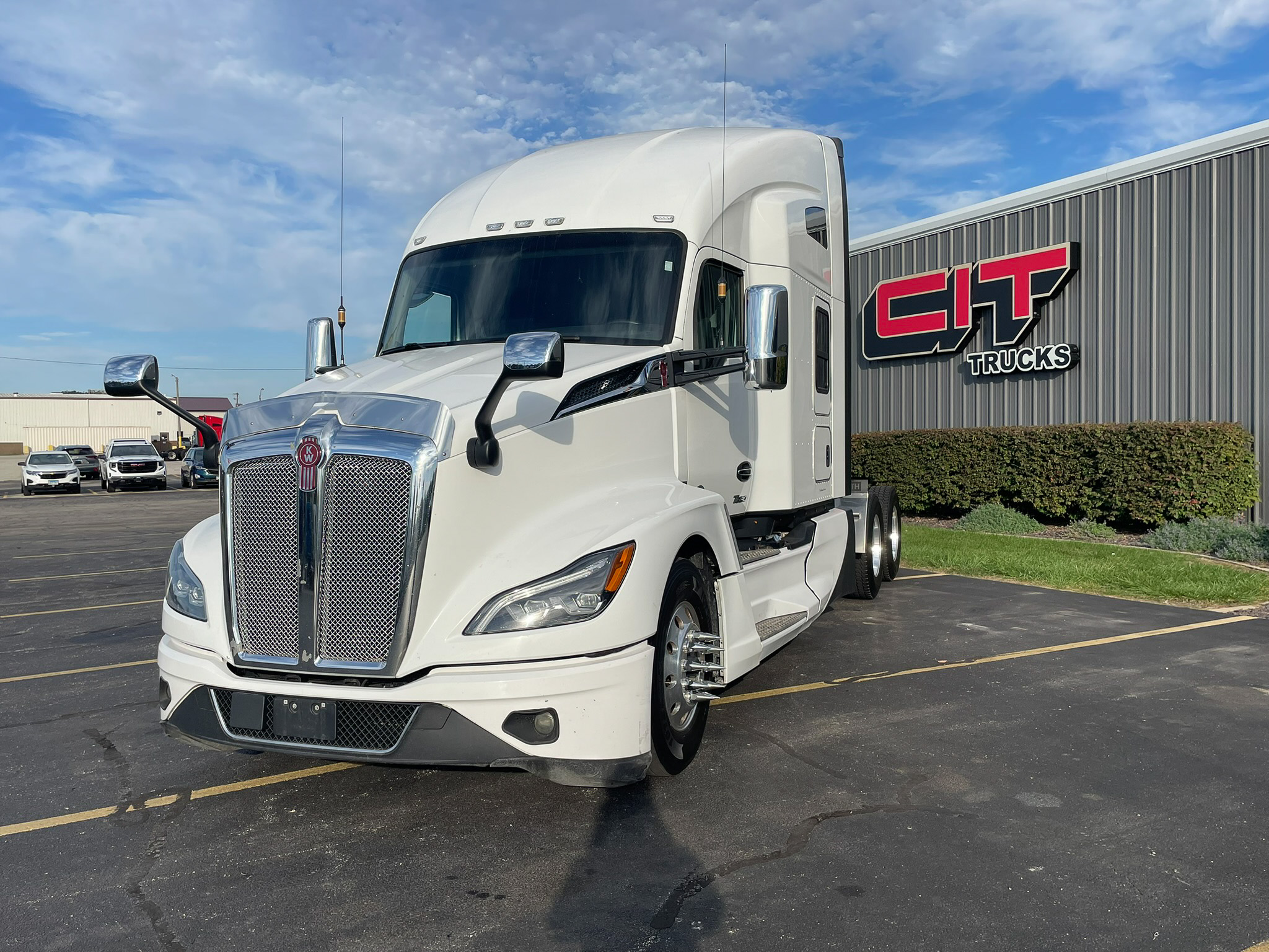 IMG_2599 2022 KENWORTH T680 - CIT Trucks