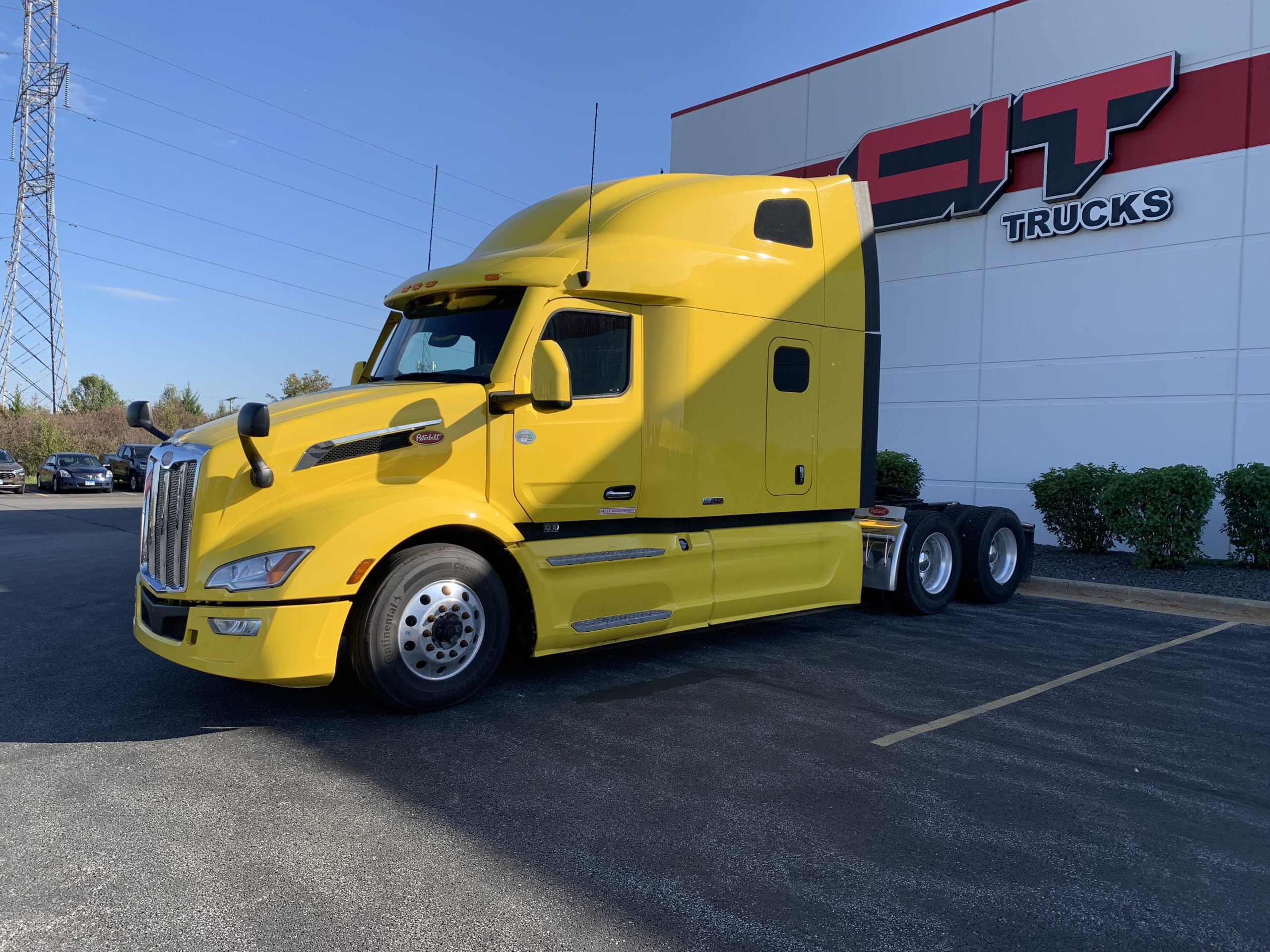 2023 PETERBILT 579 2023 PETERBILT 579 - image 1 of 6